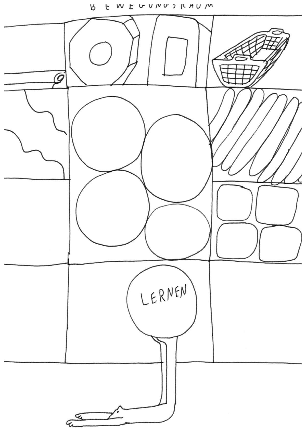 Im Vordergrund ist eine Person die auf dem Boden liegt und die Beine senkrecht in die Luft streckt. Auf den Beinen balciert ist ein Ball indem das Wort "lernen" steht. Im Hintergrund sieht man ein Regal mit vielen Fächern. In den Fächern befinden sich verschiedene Gegenstände, wie Bälle oder ein Wäschekorb. 